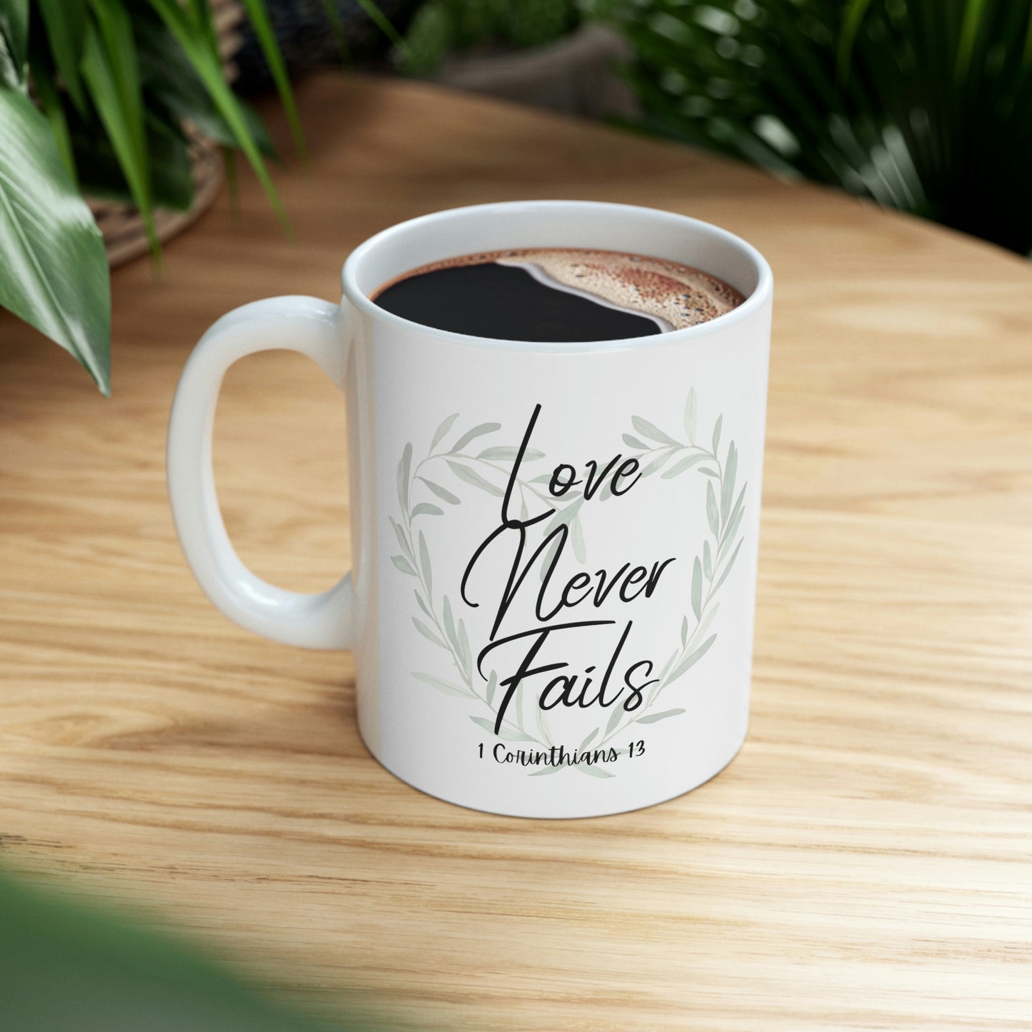 Love never fails Mug