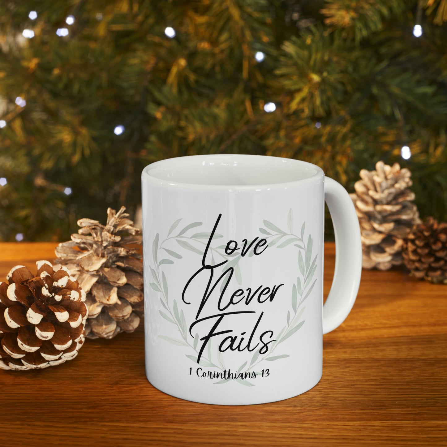 Love never fails Mug