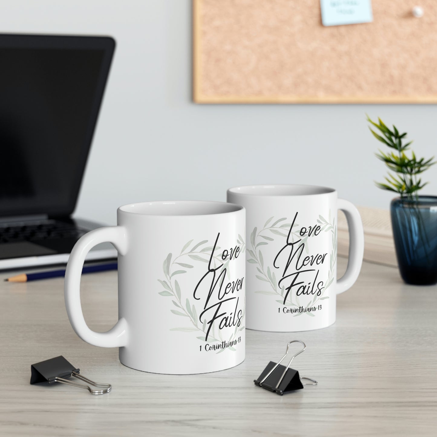 Love never fails Mug